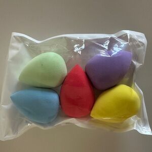 Pack of 5 Beauty Blenders NWT | Multicolour Beauty Blender